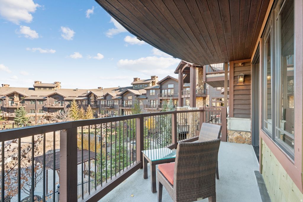 Photo of 2100 FROSTWOOD BLVD #6107, Park City, UT 84098 (MLS # 2122563)