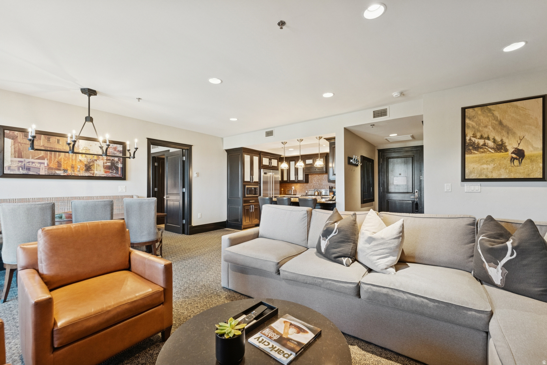 DAKOTA MOUNTAIN LODGE - Residential