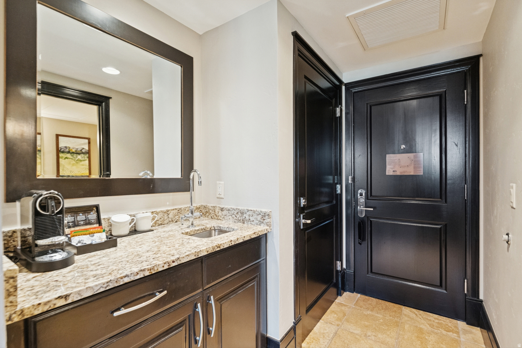 DAKOTA MOUNTAIN LODGE - Residential