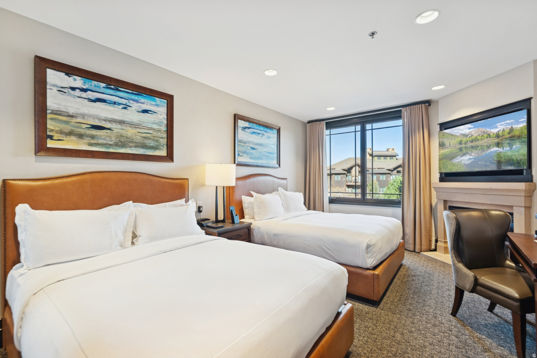 DAKOTA MOUNTAIN LODGE - Residential