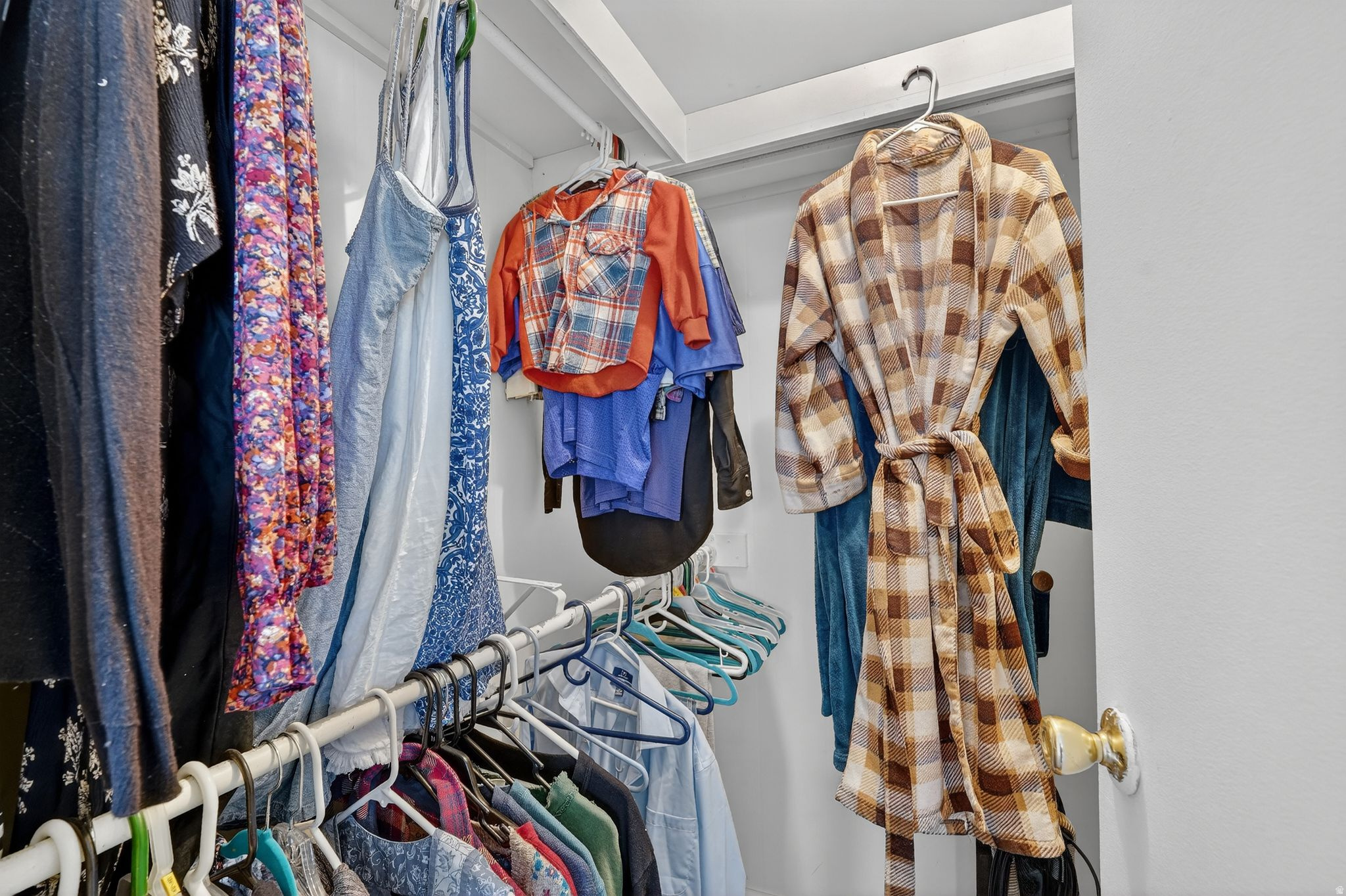 CAMELOT - Residential