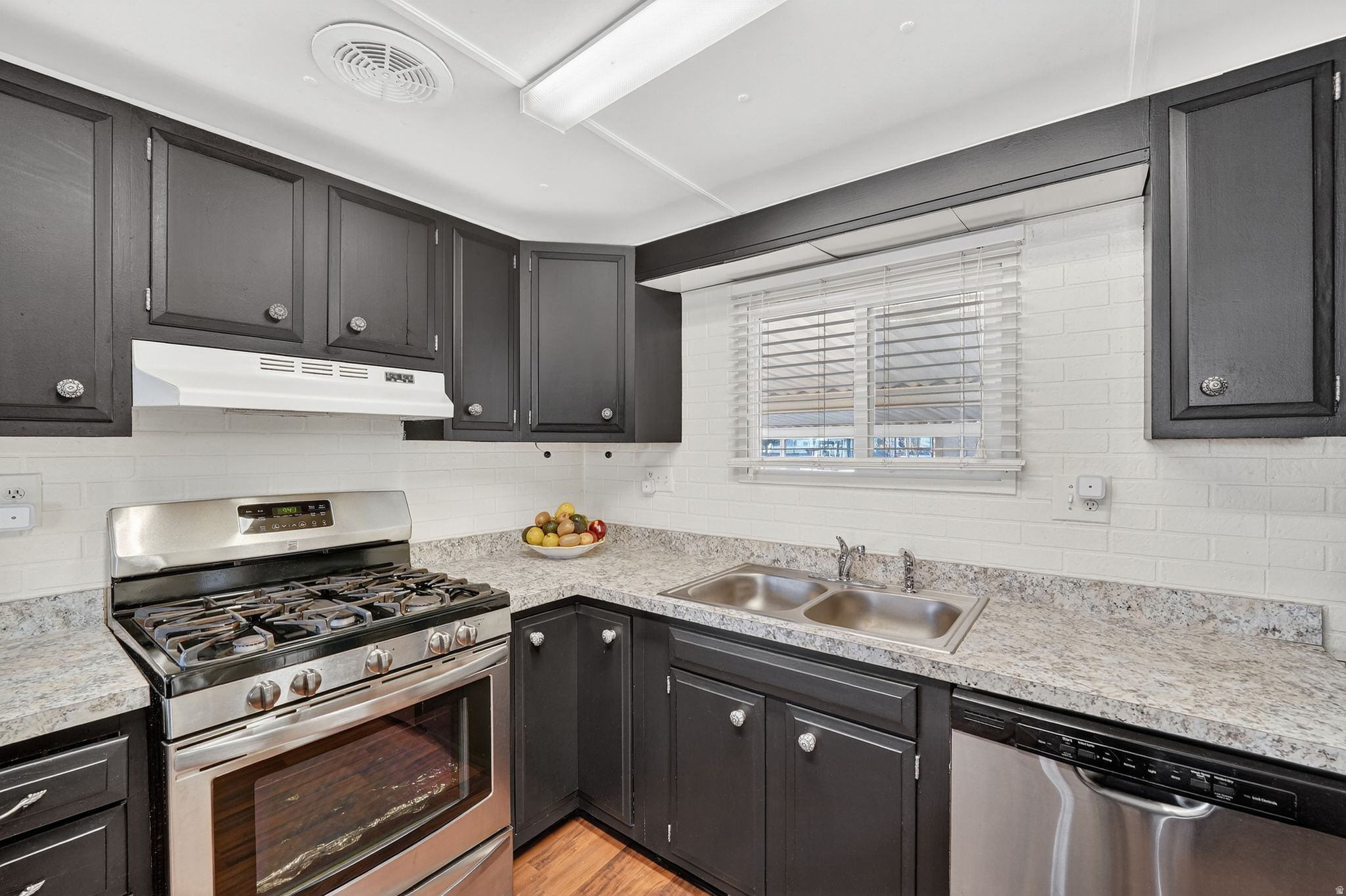 CAMELOT - Residential