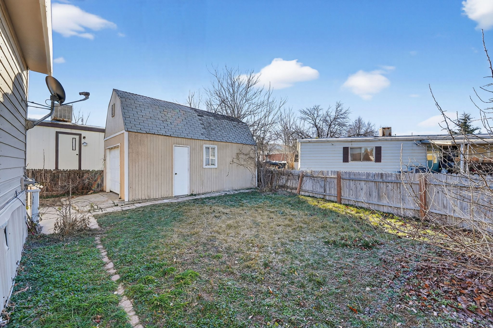 CAMELOT - Residential