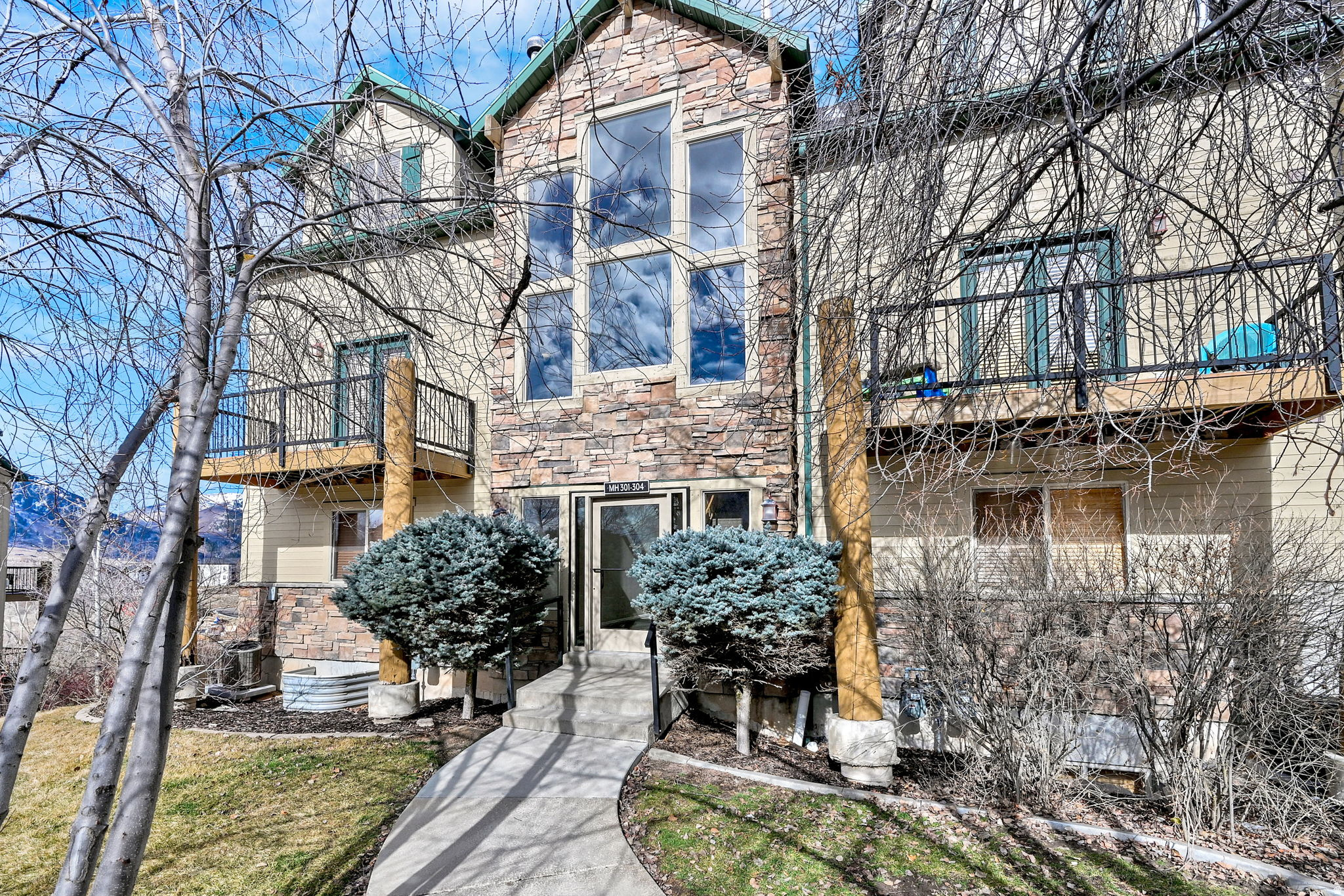 MOOSE HOLLOW - Residential