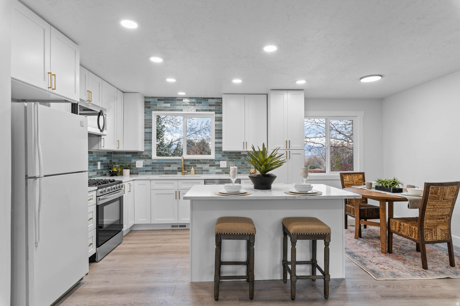 WILLOW VIEW - Residential