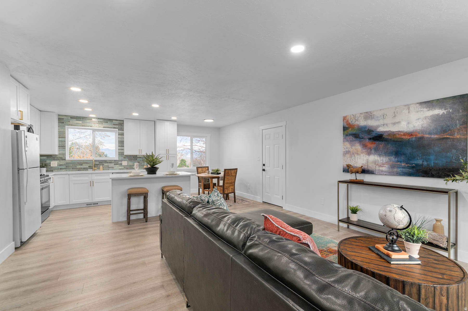 WILLOW VIEW - Residential