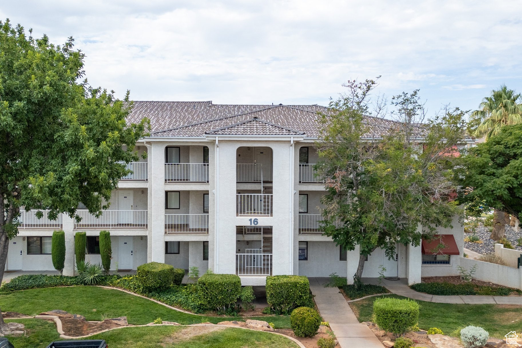 LAS PALMAS RESORT CONDO 1A - Residential