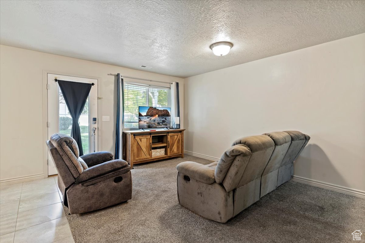 SANDY POINT TOWNHOME - Residential