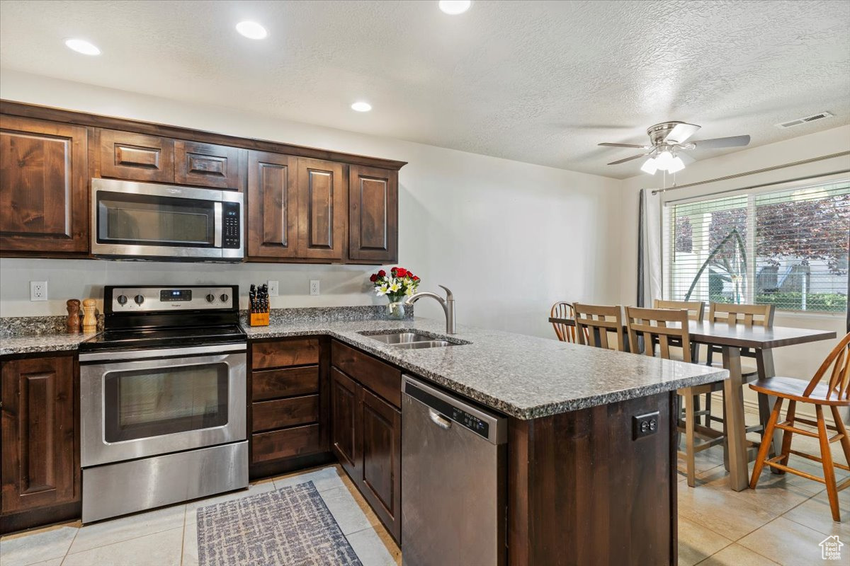 SANDY POINT TOWNHOME - Residential