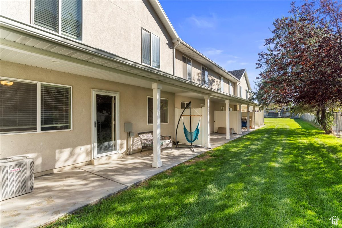 SANDY POINT TOWNHOME - Residential