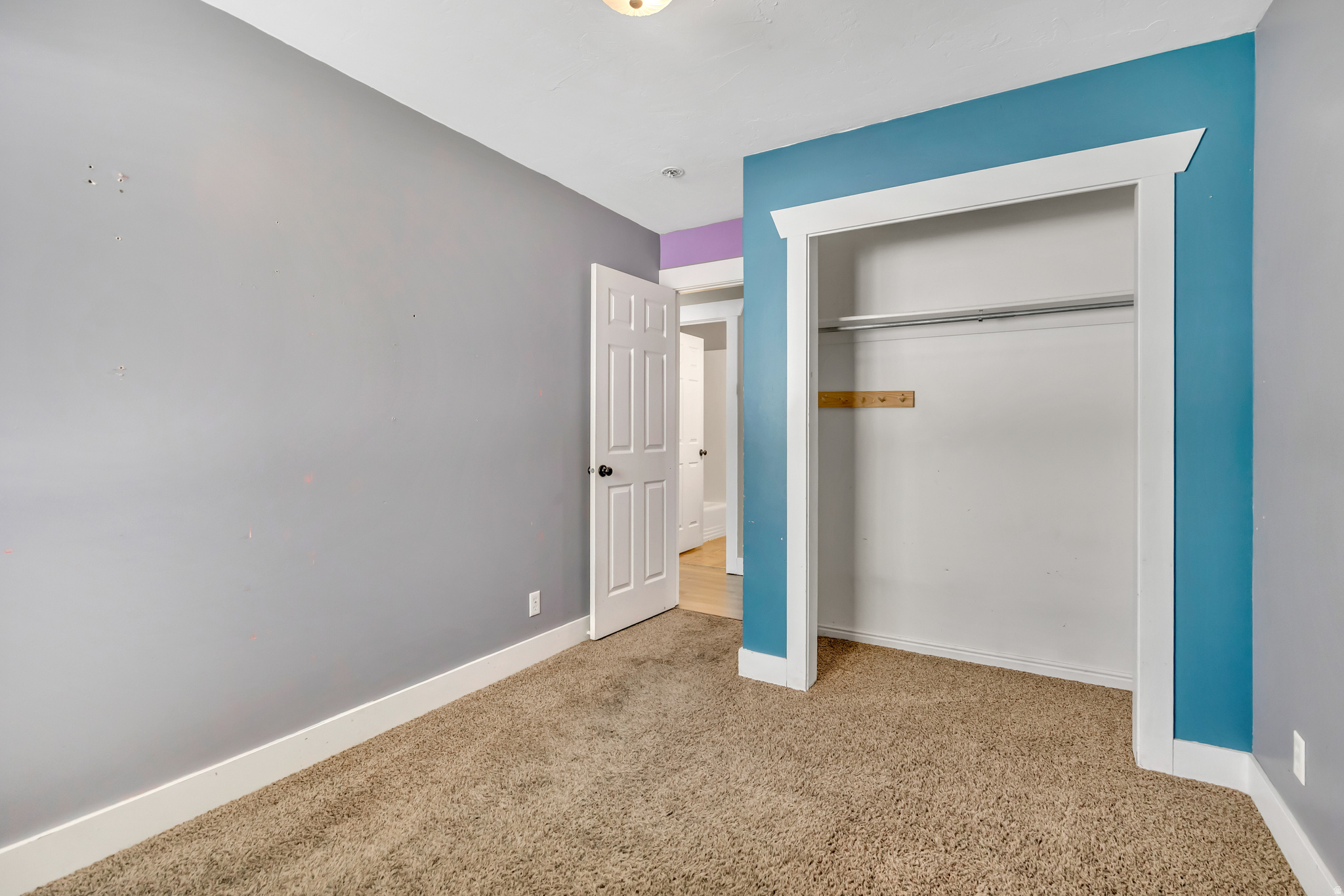 FOOTHILLS - Residential