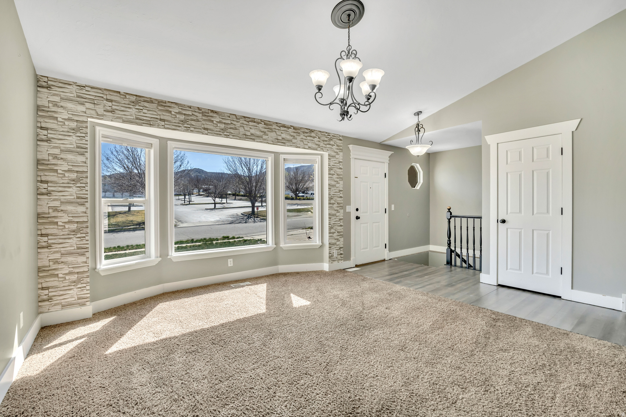 FOOTHILLS - Residential