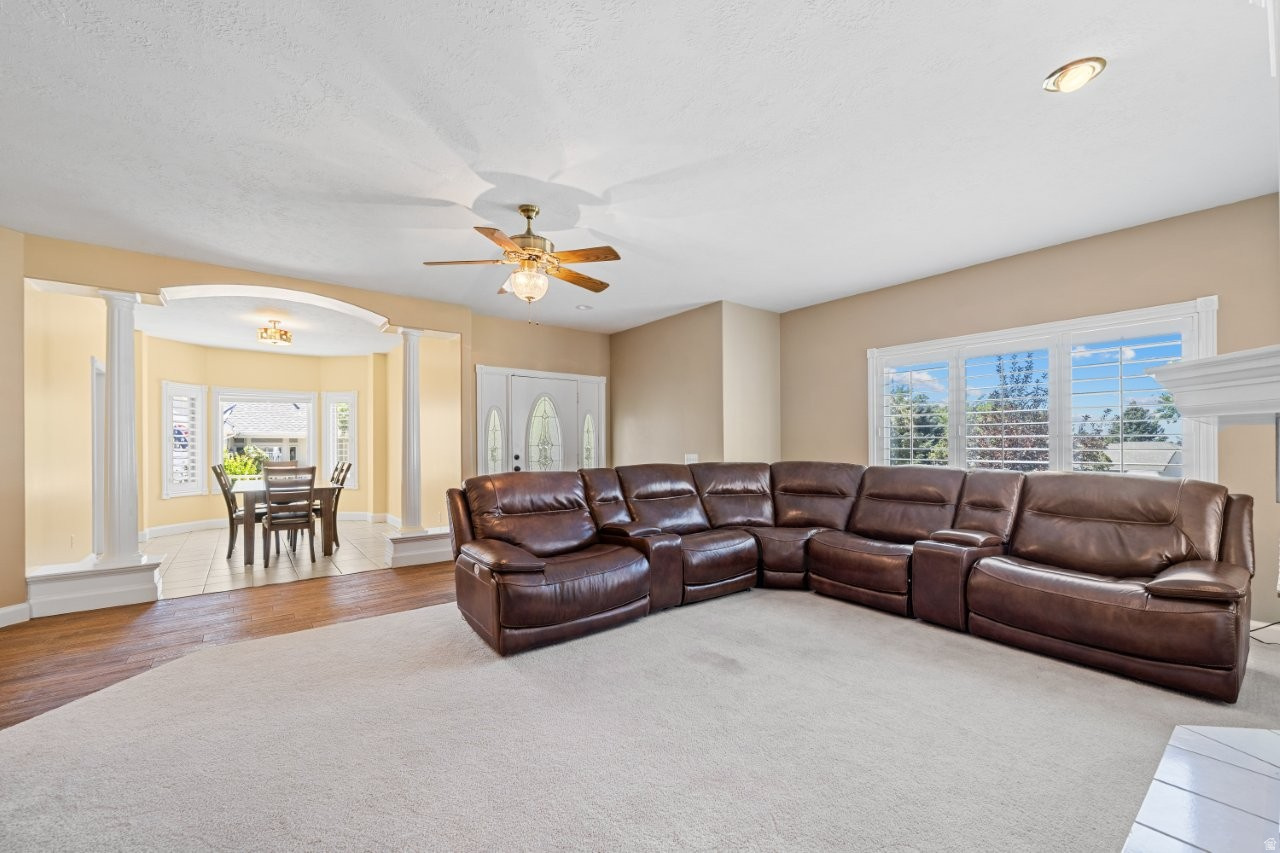 MOUNTAIN MEADOWS - Residential