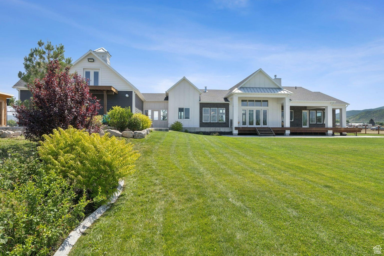 THREE FARMS ESTATES - Residential