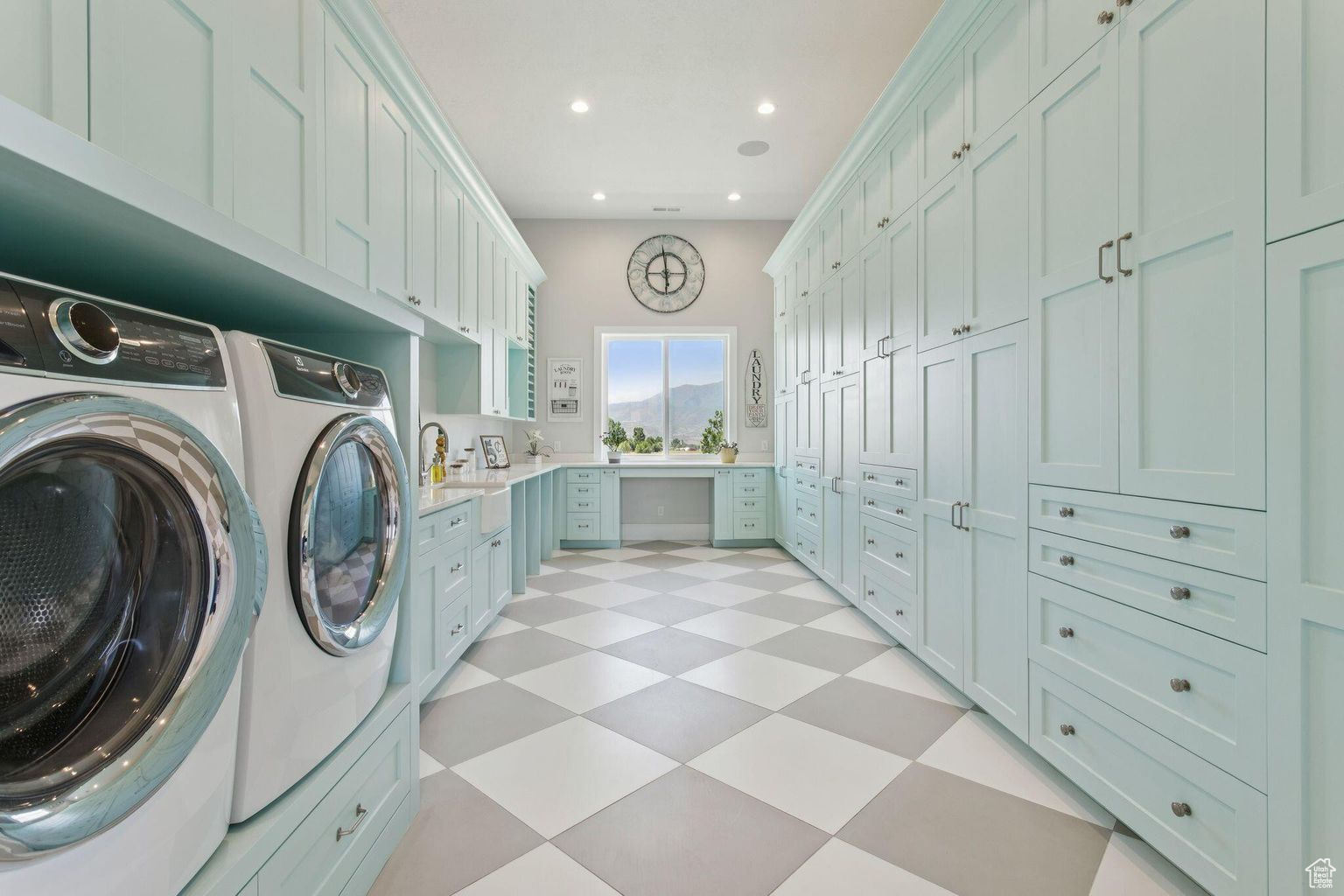 THREE FARMS ESTATES - Residential