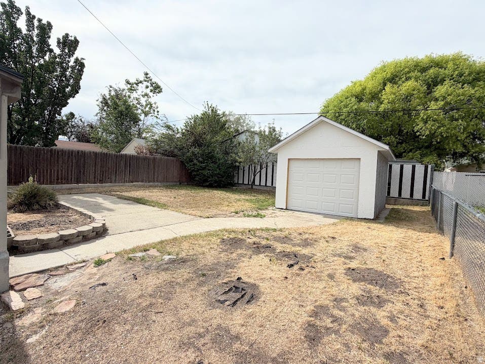 Photo of 625 W 4TH AVE, Midvale, UT 84047 (MLS # 2163989)