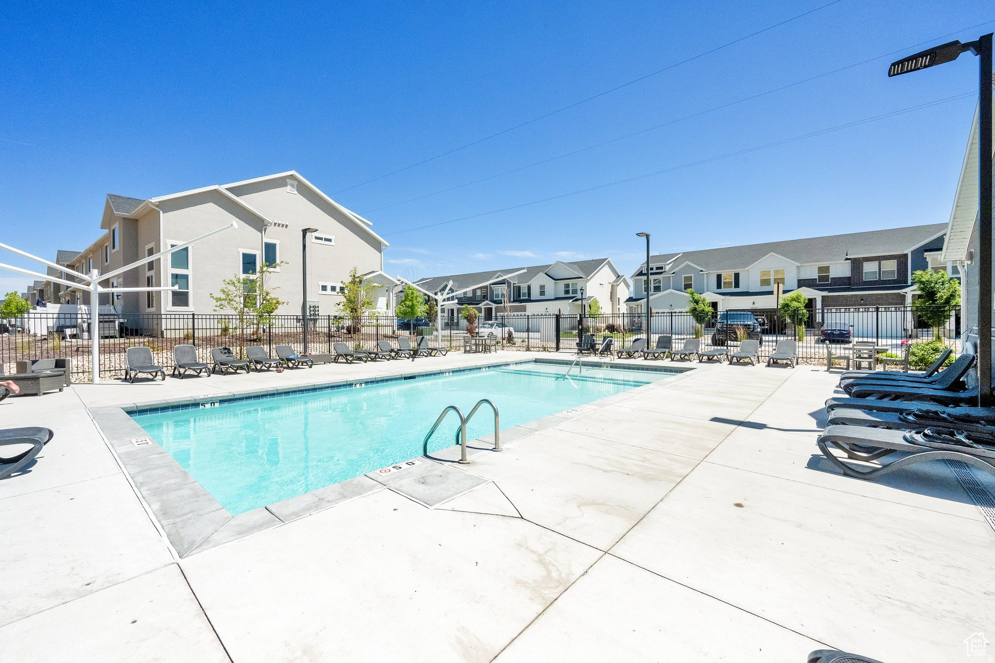 BRINGHURST STATION - Residential