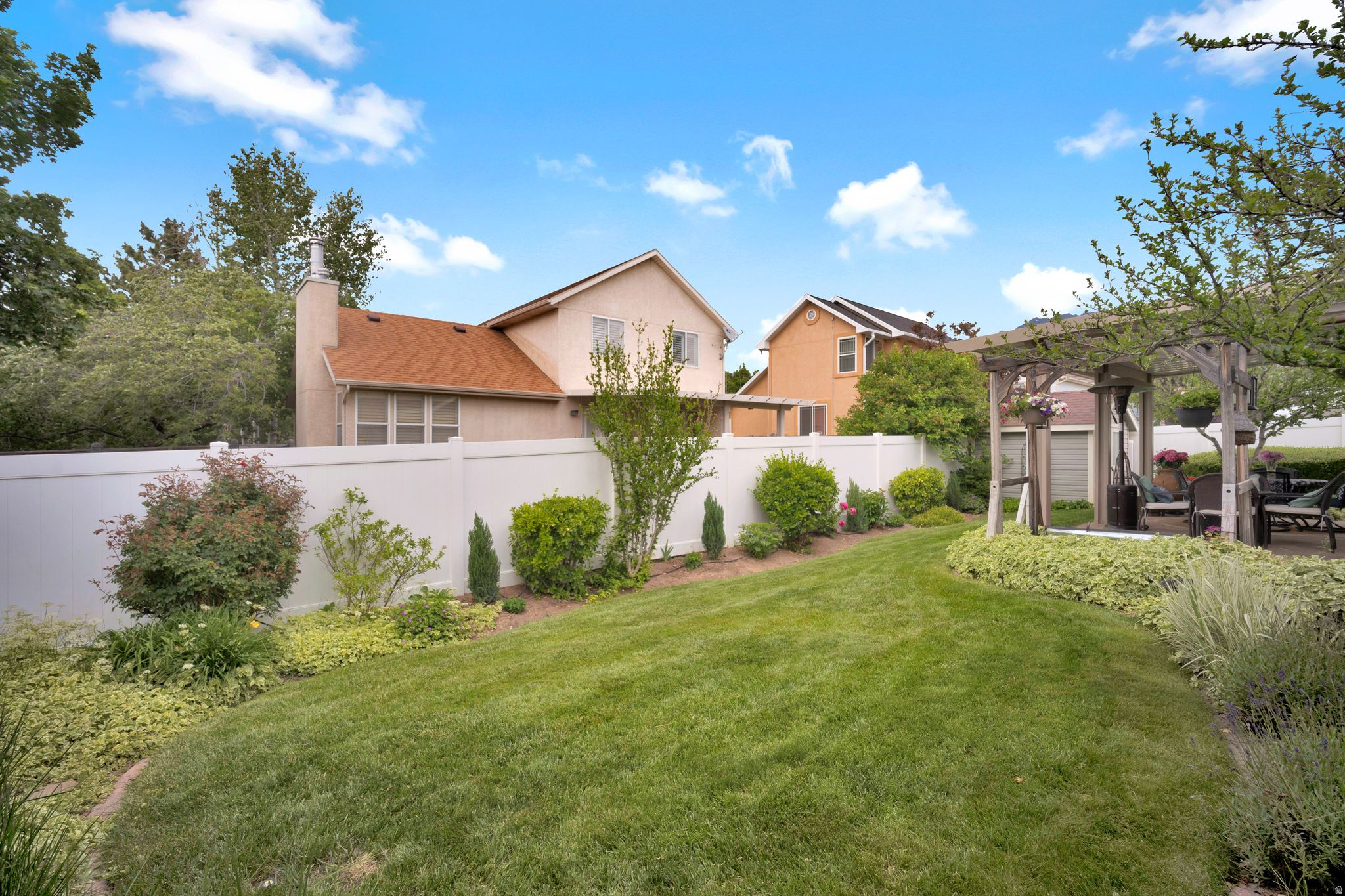 CANYON VILLAGE - Residential