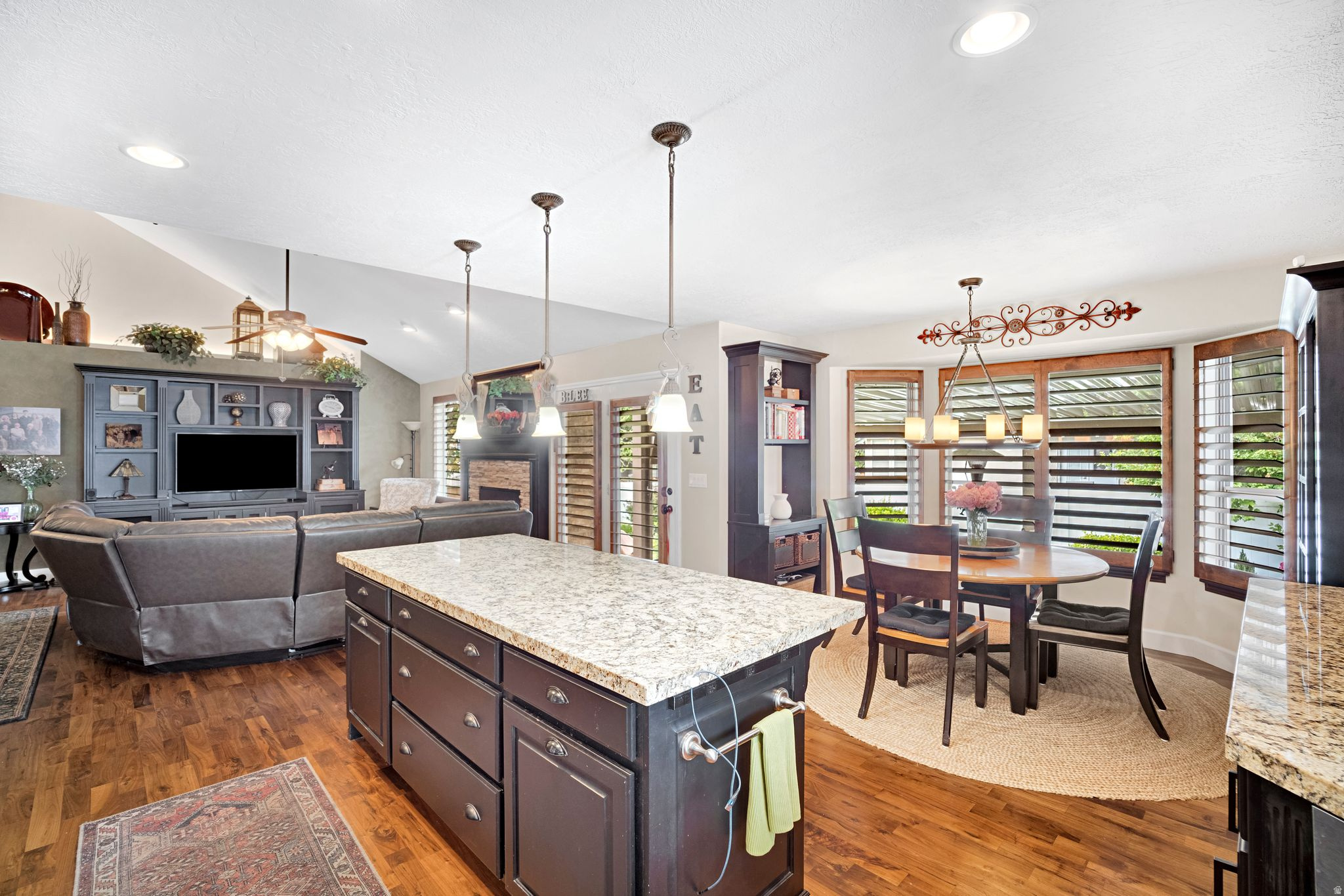 CANYON VILLAGE - Residential