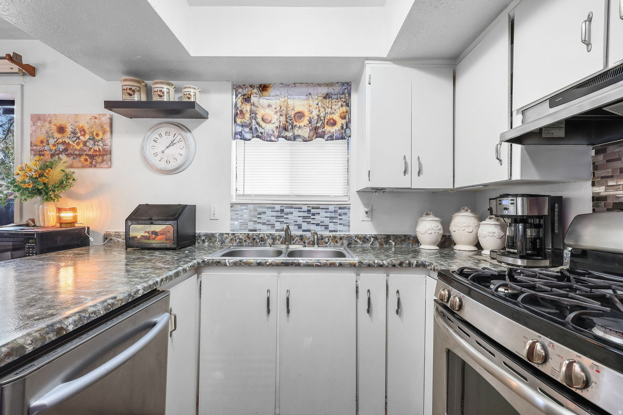 CHERRY WOOD - Residential