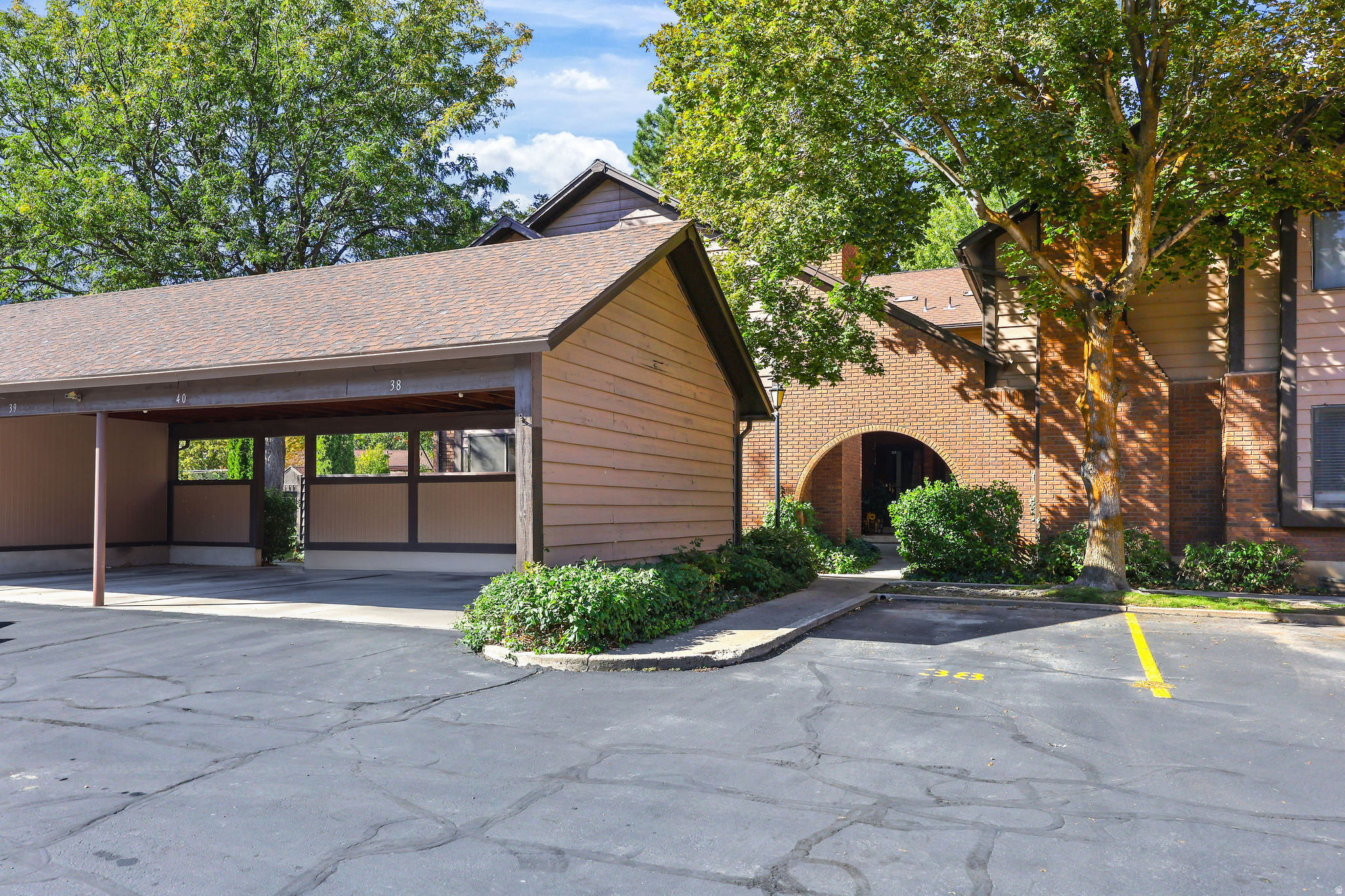 CHERRY WOOD - Residential