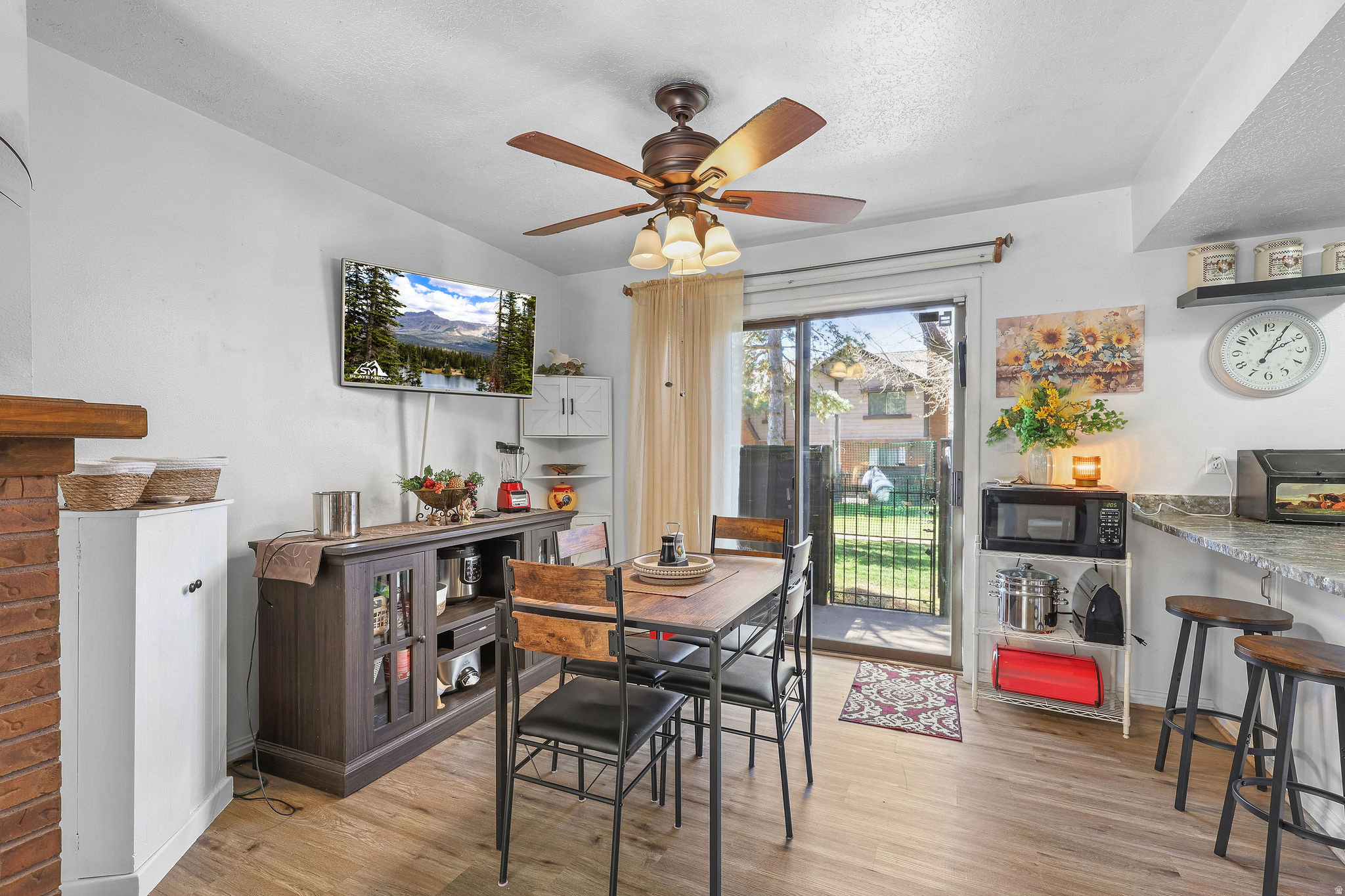 CHERRY WOOD - Residential