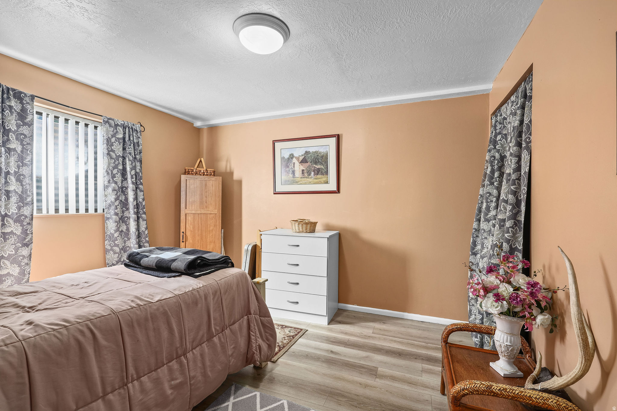 CHERRY WOOD - Residential