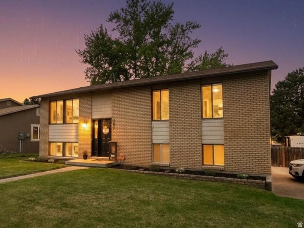 Photo of 5037 S 2875 W, Roy, UT 84067 (MLS # 2153998)
