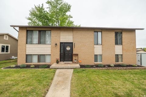 Tiny photo for 5037 S 2875 W, Roy, UT 84067 (MLS # 2153998)