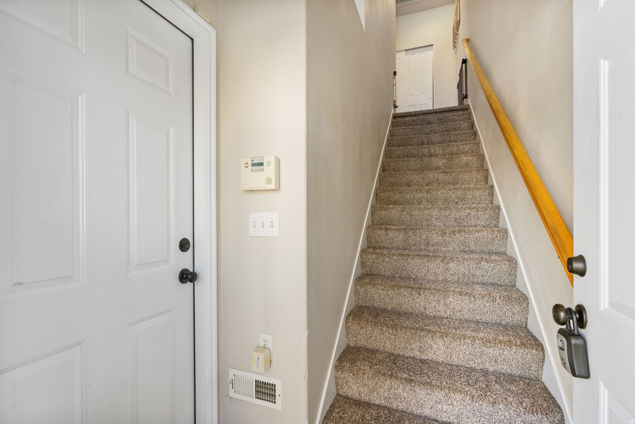 HUNTER VILLAGE - Residential