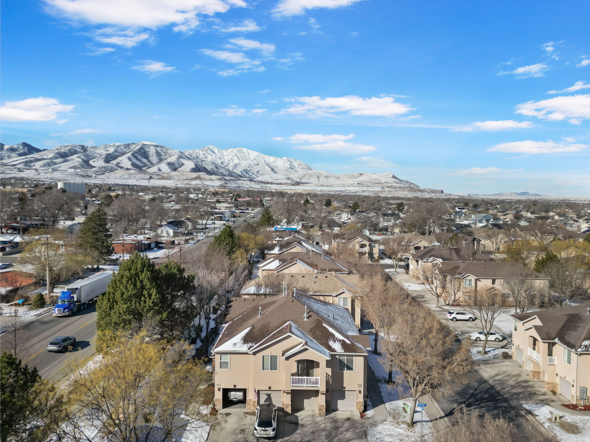 HUNTER VILLAGE - Residential