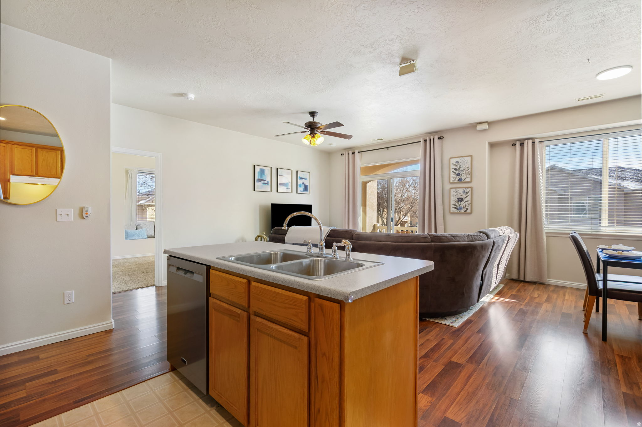 HUNTER VILLAGE - Residential