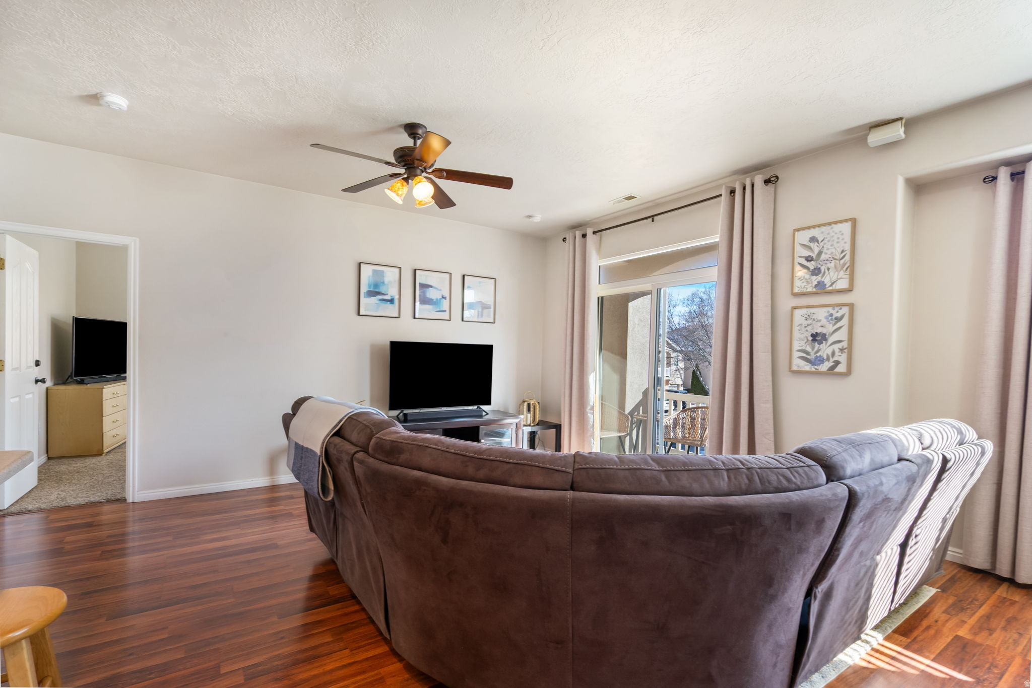 HUNTER VILLAGE - Residential