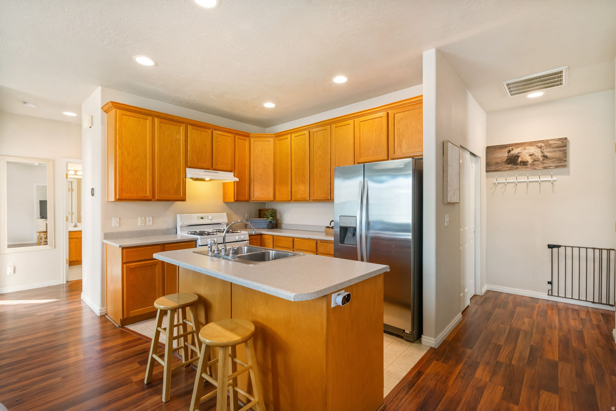 HUNTER VILLAGE - Residential