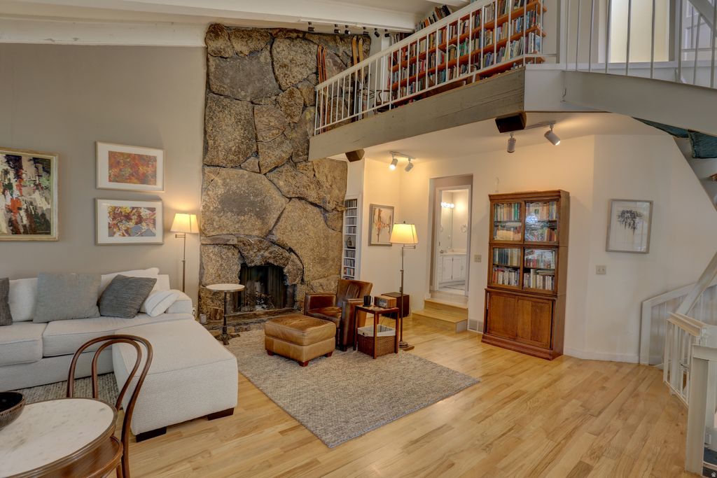 Photo of 4006 SHERWOOD DR, Provo, UT 84604 (MLS # 2143897)