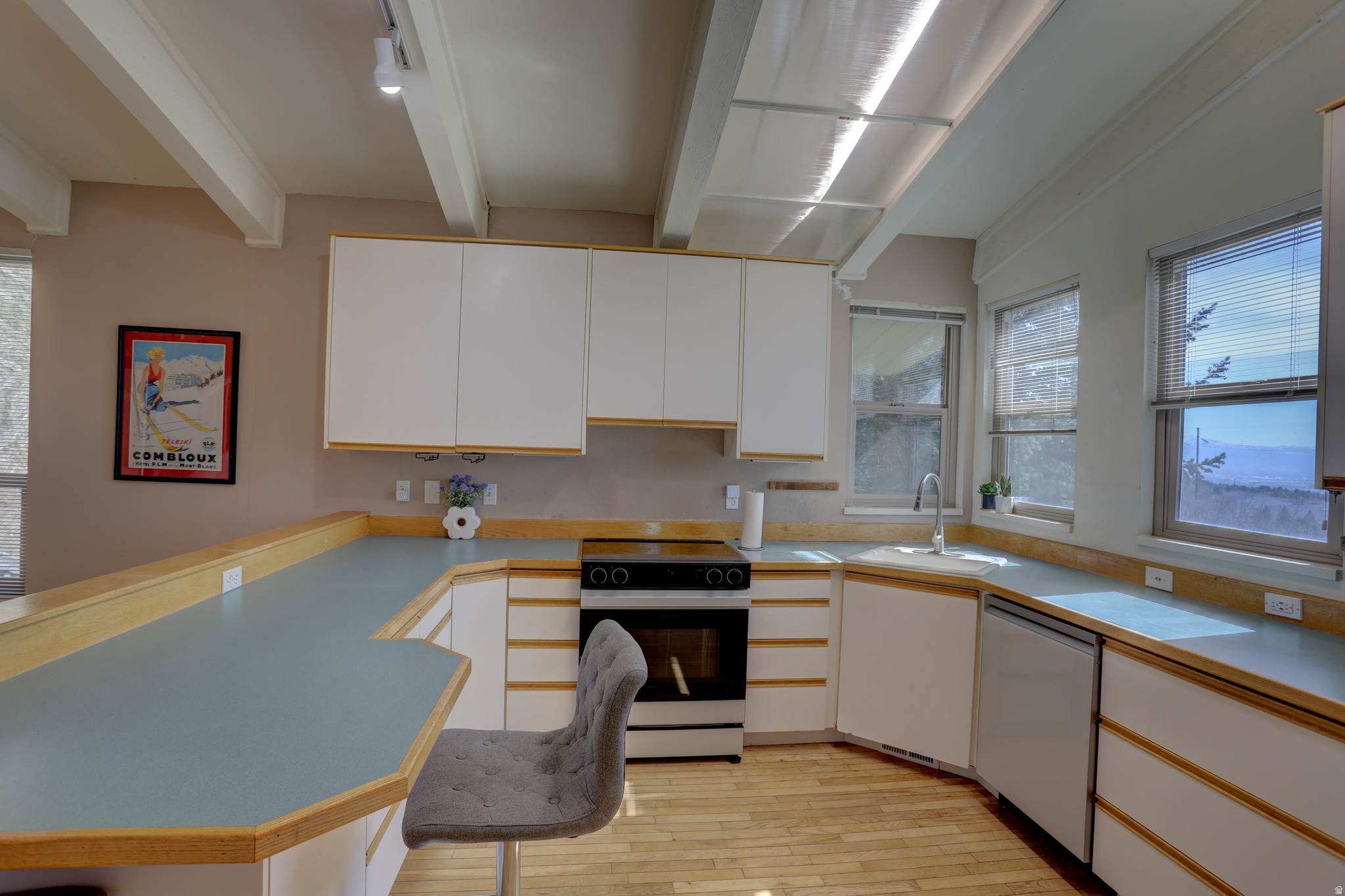 SHERWOOD HILLS - Residential