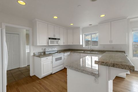 Tiny photo for 1871 E VISTA RIDGE CT, Draper (UT Cnty), UT 84020 (MLS # 2117928)