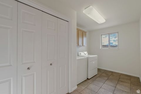 Tiny photo for 1871 E VISTA RIDGE CT, Draper (UT Cnty), UT 84020 (MLS # 2117928)