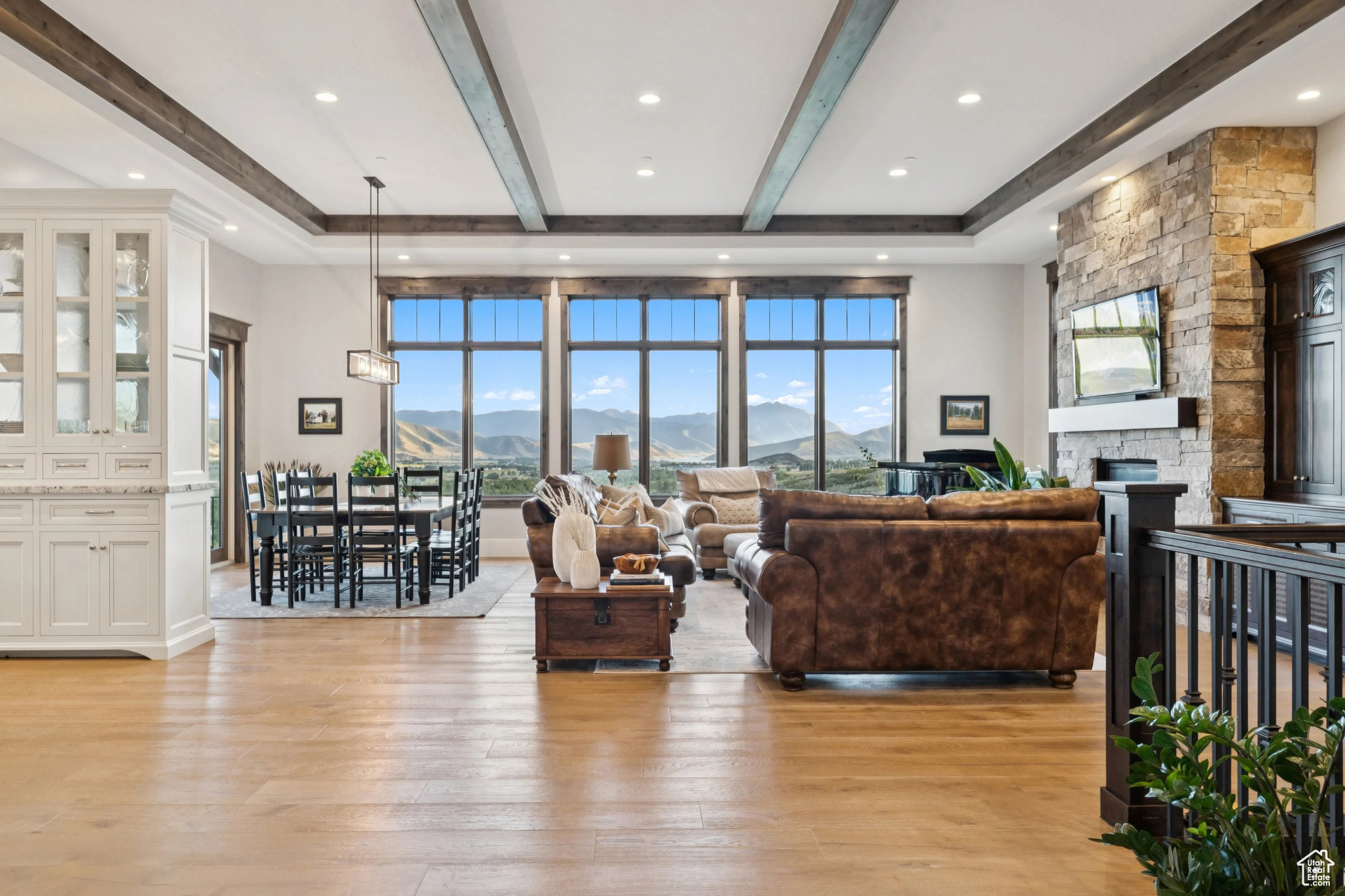 RIVER MEADOWS RANCH - Residential