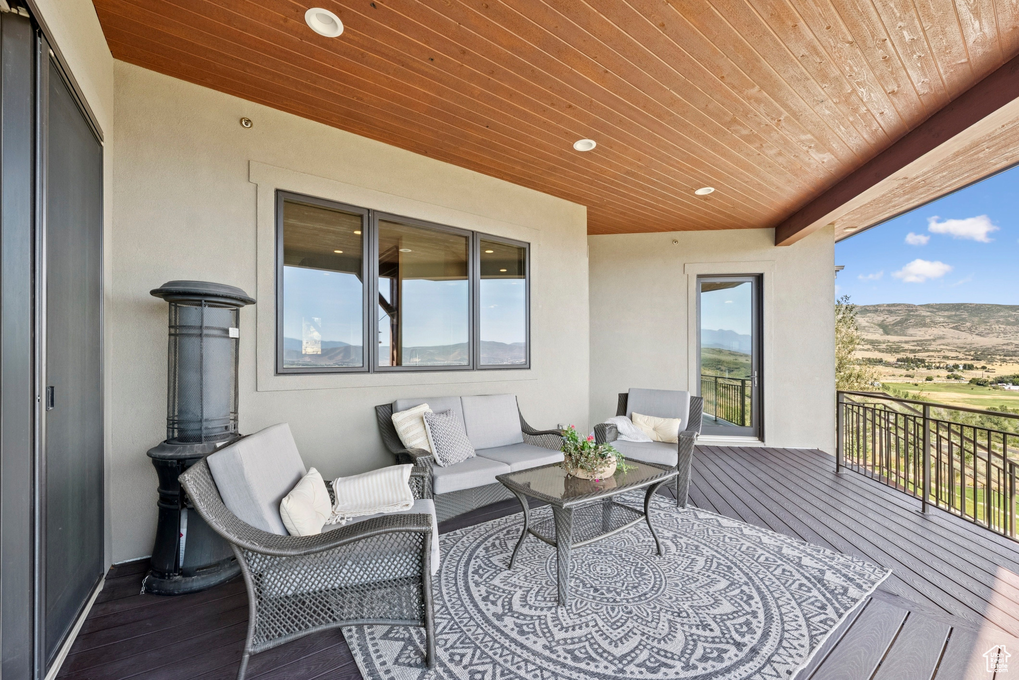 RIVER MEADOWS RANCH - Residential