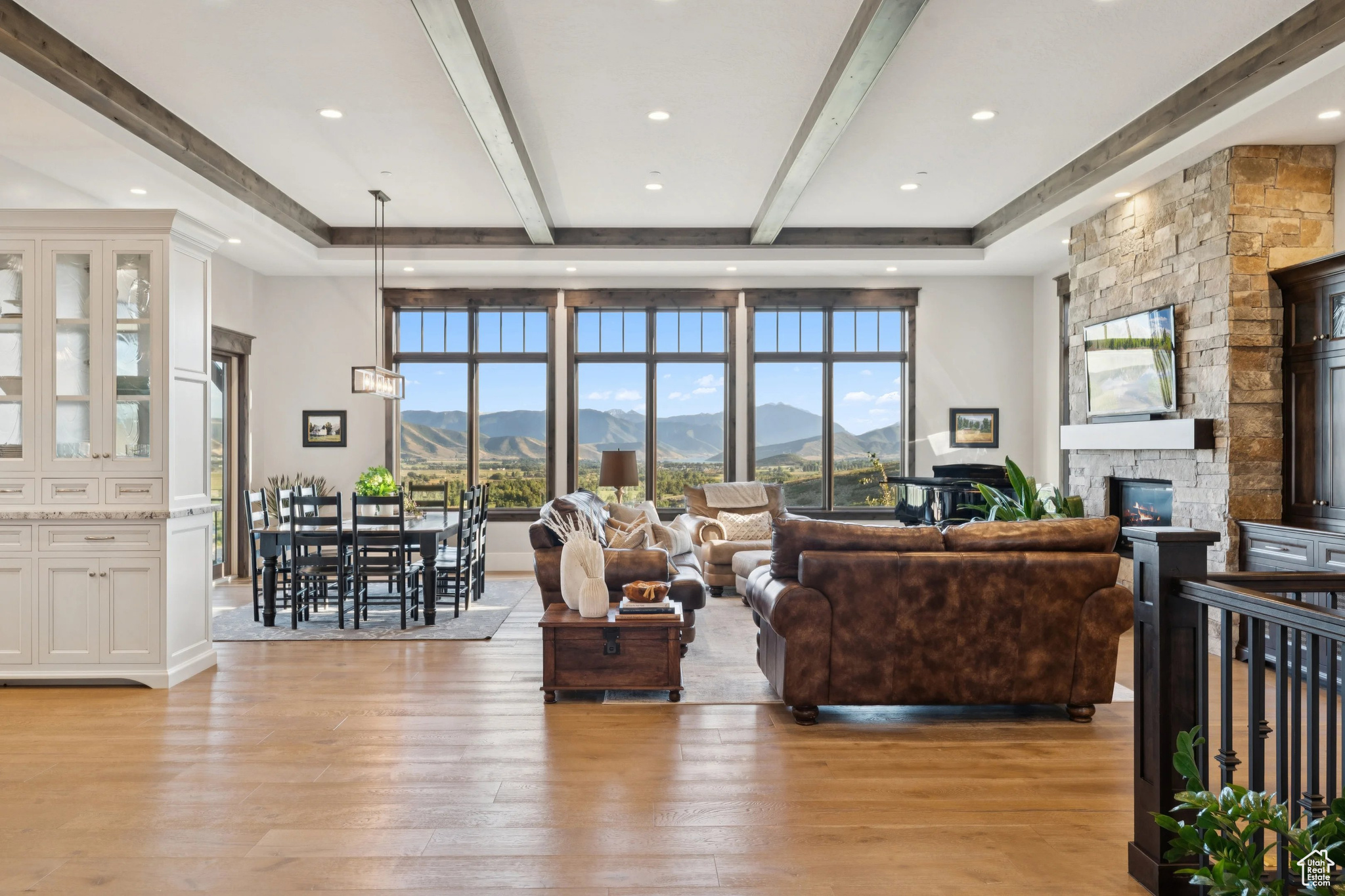 RIVER MEADOWS RANCH - Residential