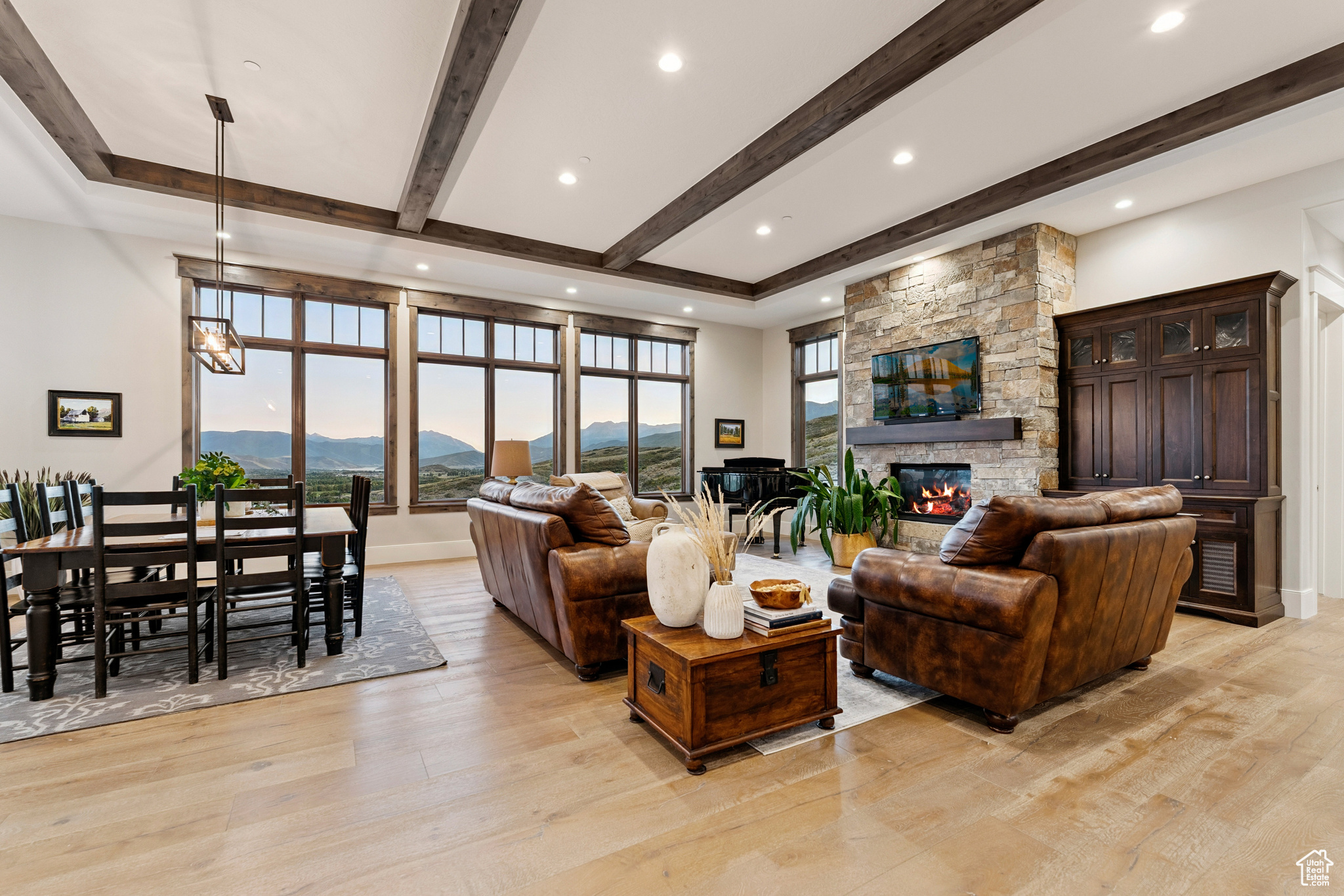 RIVER MEADOWS RANCH - Residential
