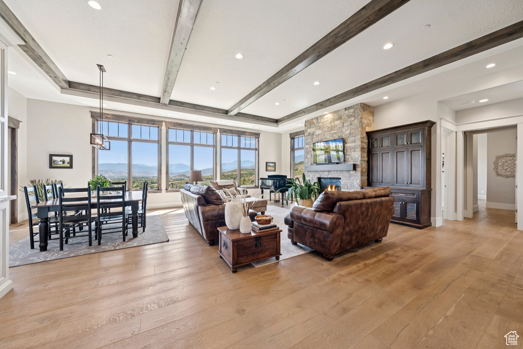 RIVER MEADOWS RANCH - Residential