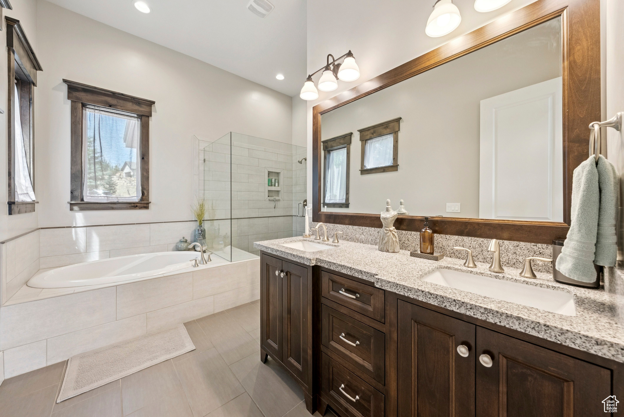 RIVER MEADOWS RANCH - Residential