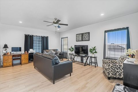 Tiny photo for 4459 E PINE HOLLOW DR, Eagle Mountain, UT 84005 (MLS # 2125500)