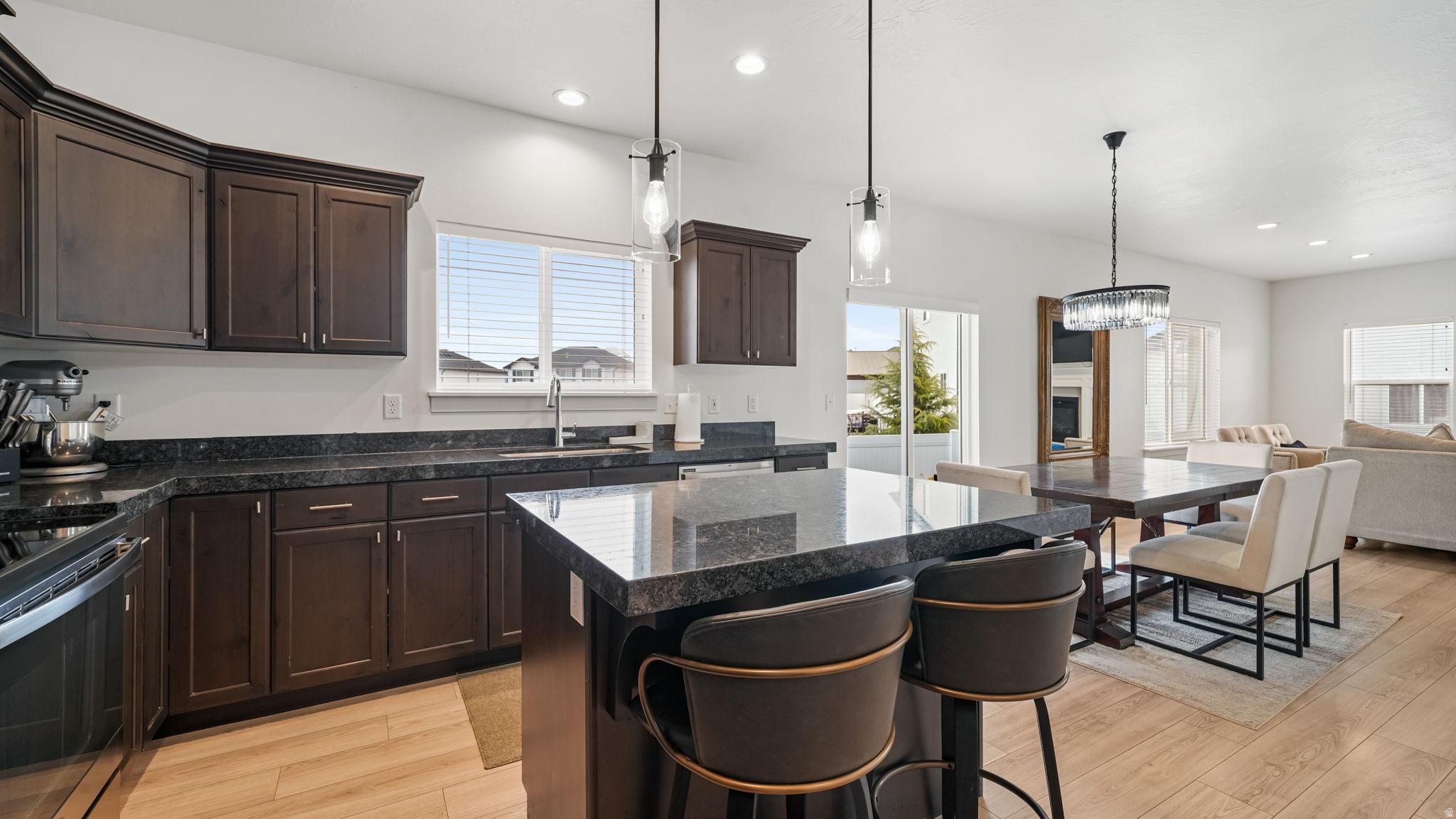 SILVERLAKE - Residential