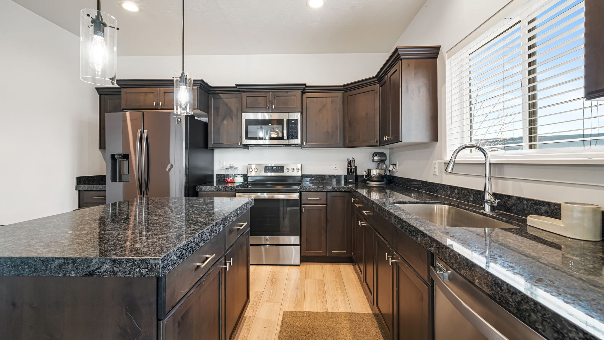 SILVERLAKE - Residential