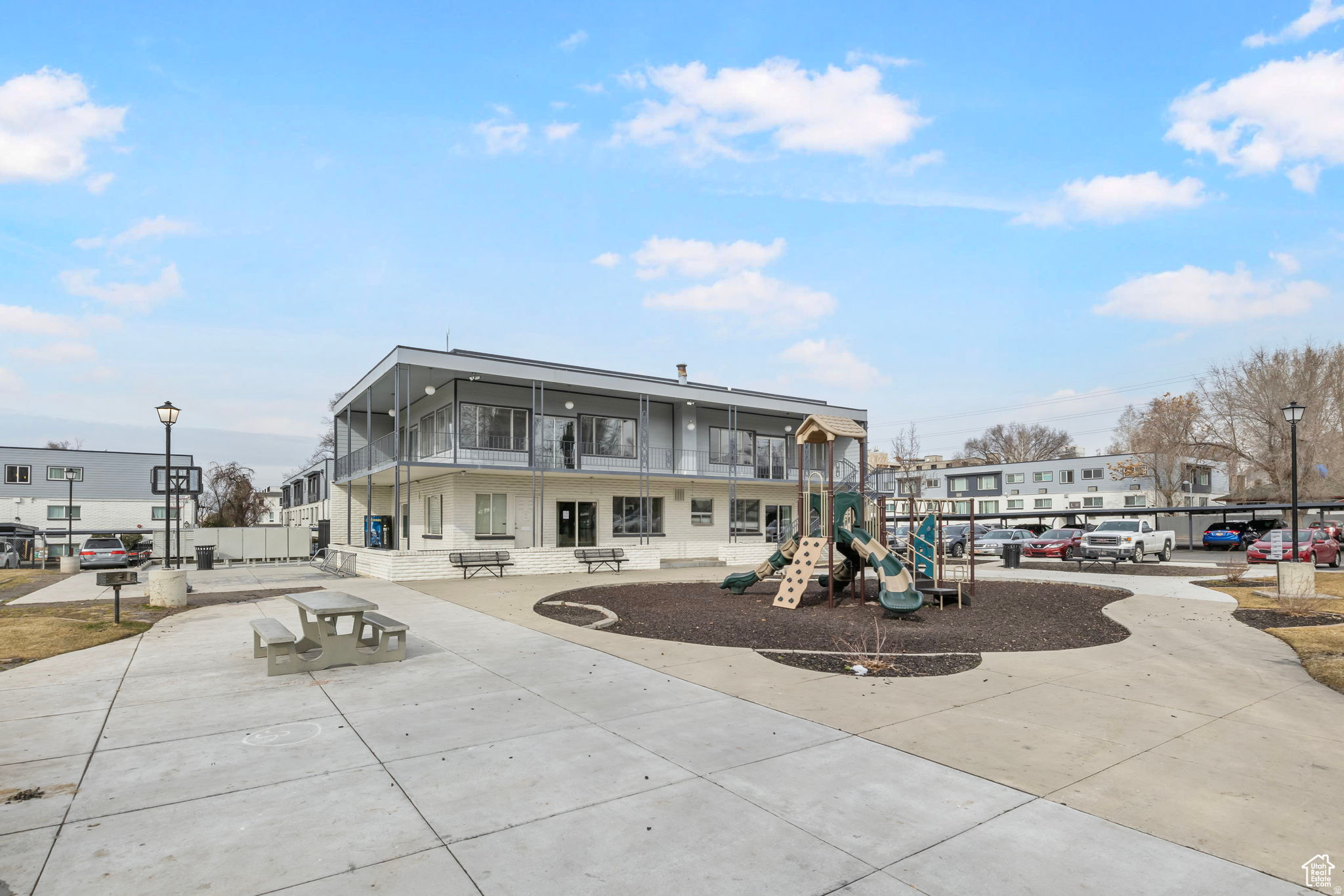 CEDAR POINTE CONDO - Residential