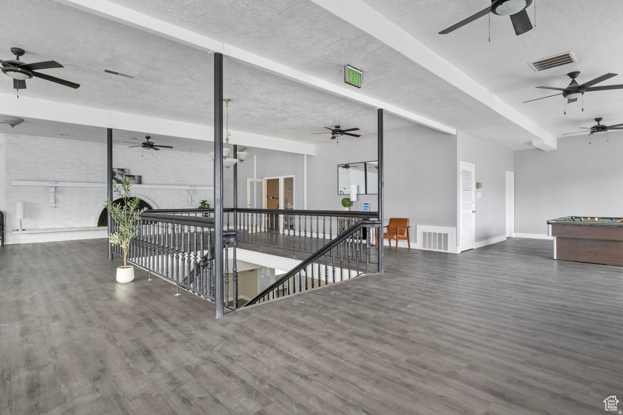 CEDAR POINTE CONDO - Residential