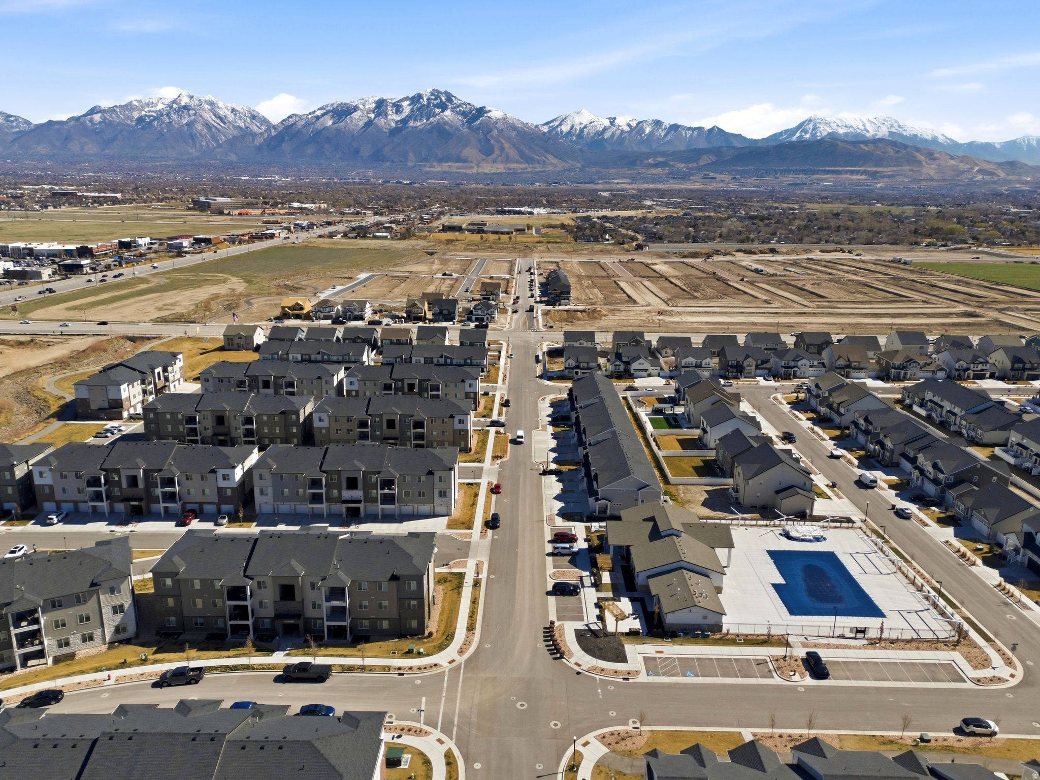 MOUNTAIN RIDGE - Residential